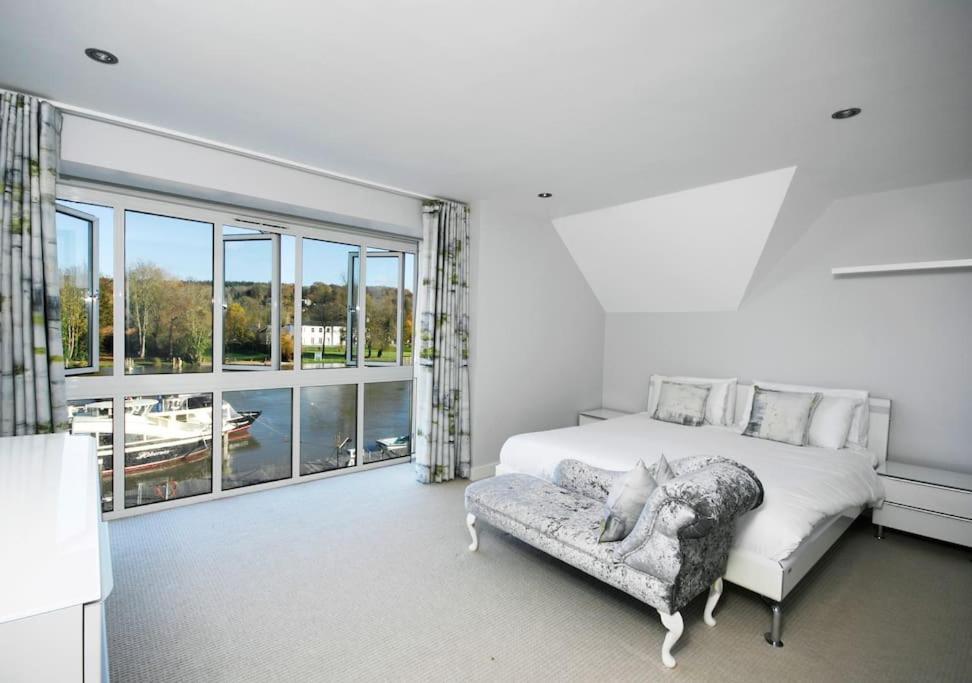 The Oars - Riverfront Property Henley-on-Thames Eksteriør billede