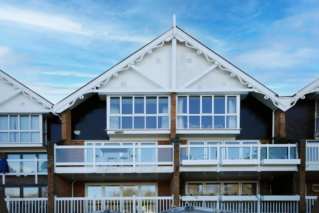 The Oars - Riverfront Property Henley-on-Thames Eksteriør billede