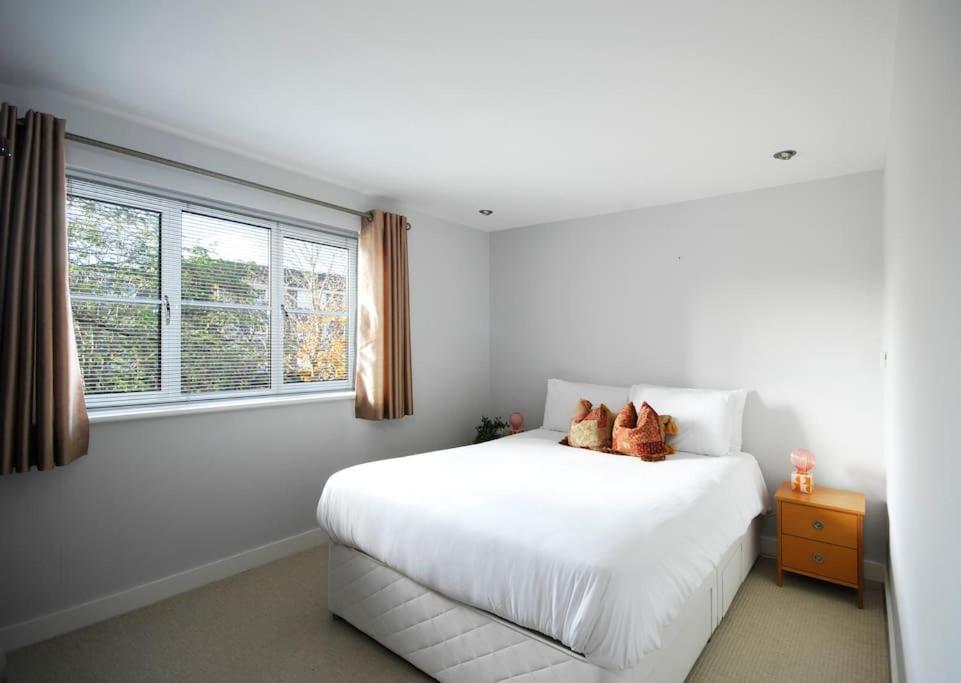 The Oars - Riverfront Property Henley-on-Thames Eksteriør billede